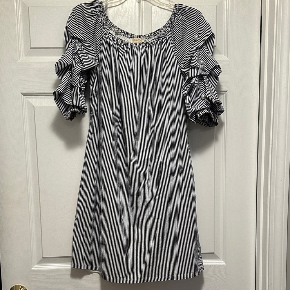 Striped Dress with Ruffled Sleeves with Pearls
